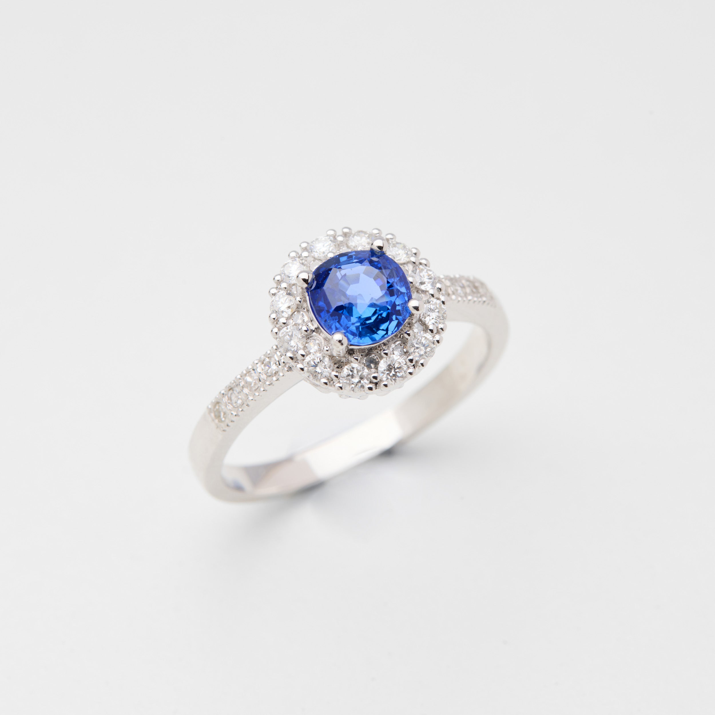 Close-up detail of the unheated cornflower blue sapphire center stone in Galaxy Light ring